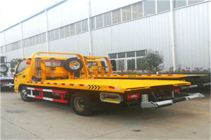 江都附近拖车救援搭电